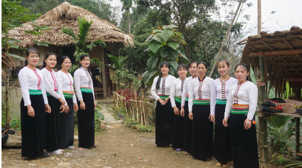 Da Bac community tourism - An attractive journey on Hoa Binh lake tourist area